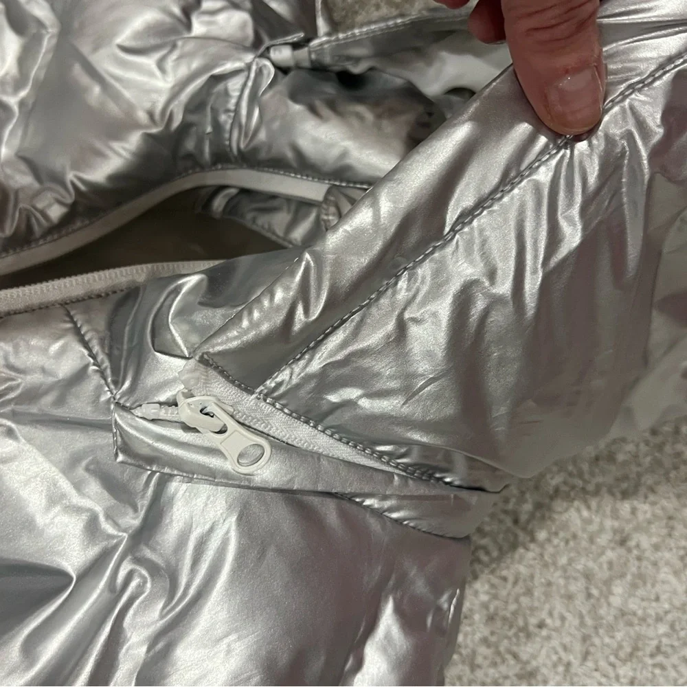 Time and Tru Women's Silver Puffer Jacket - Picture 3 of 4